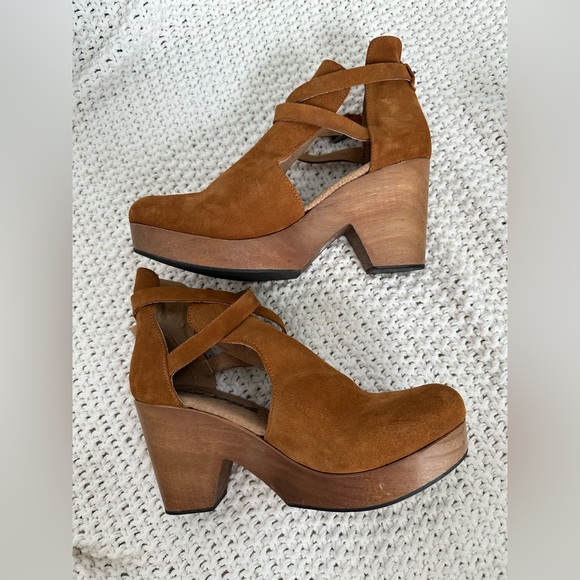 Free People Cedar Platform Clogs size 40 or 7.5 - Picture 3 of 9